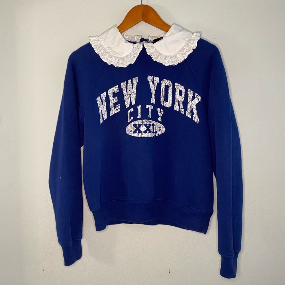Forever 21 Blue and White Collar Crewneck Sweatshirt